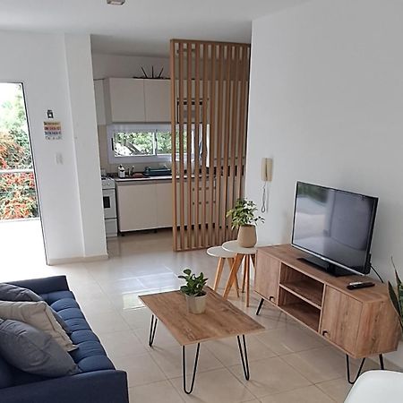Departamento Temporario - Barrio San Isidro Вила Аленде Екстериор снимка