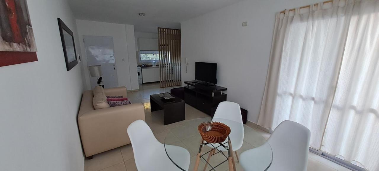 Departamento Temporario - Barrio San Isidro Вила Аленде Екстериор снимка