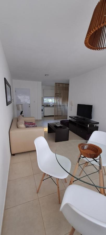 Departamento Temporario - Barrio San Isidro Вила Аленде Екстериор снимка