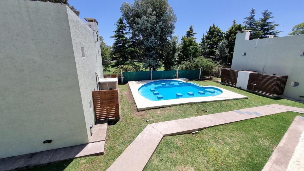 Departamento Temporario - Barrio San Isidro Вила Аленде Екстериор снимка