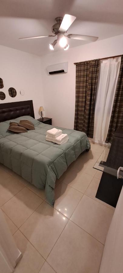 Departamento Temporario - Barrio San Isidro Вила Аленде Екстериор снимка